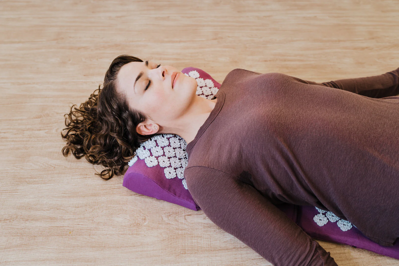 Kanjo Acupressure Zip-Apart Mat - Amethyst - Image 8